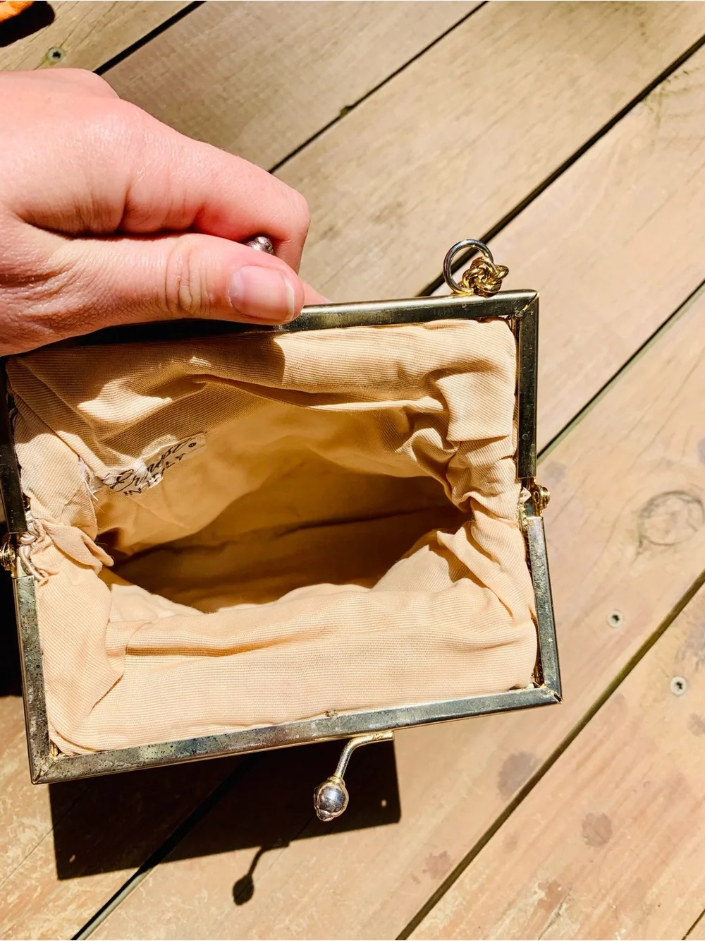 Vintage-Inspired gold Velvet Evening Bag with Gold Chain kiss clasp